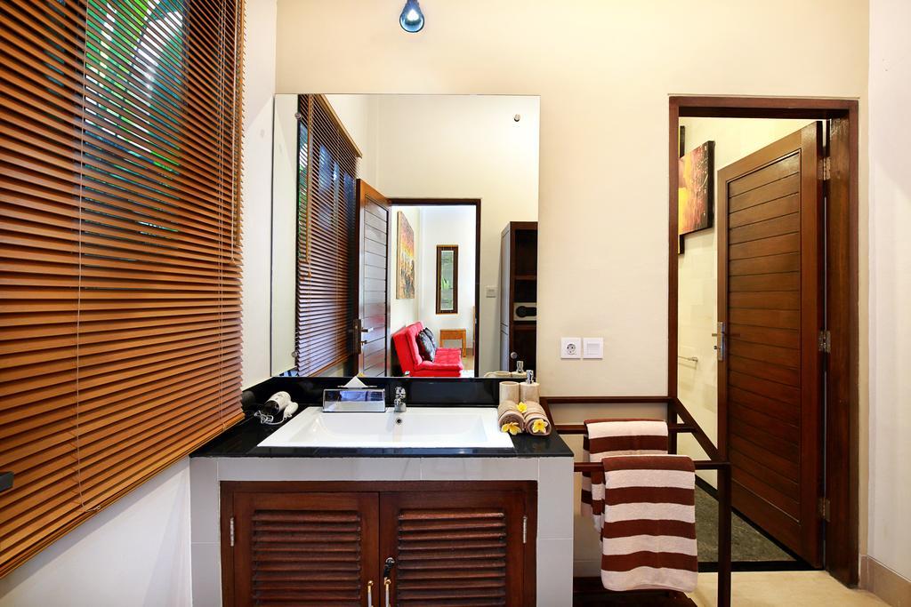 De Liza Villa Seminyak Beachside Dış mekan fotoğraf
